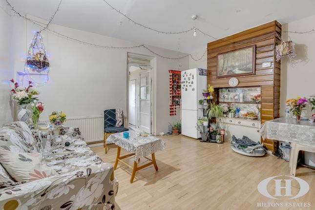 36, Williams Road, Southall photo 2