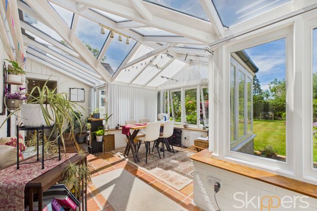 54 The Street, Ashford photo 4