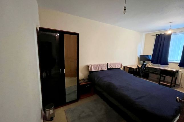 9, Manchester photo 4