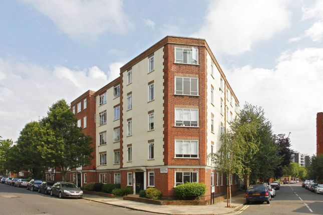 Flat to rent in Mackennal Street, St Johns Wood