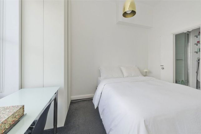 Flat 3, Viscount Court, 1, Pembridge Villas, London photo 4