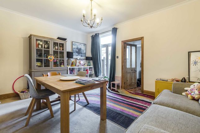 47, Balfour Road, London photo 3