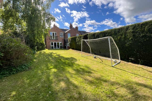 Birch Bank, Vicarage Lane, Frodsham photo 4