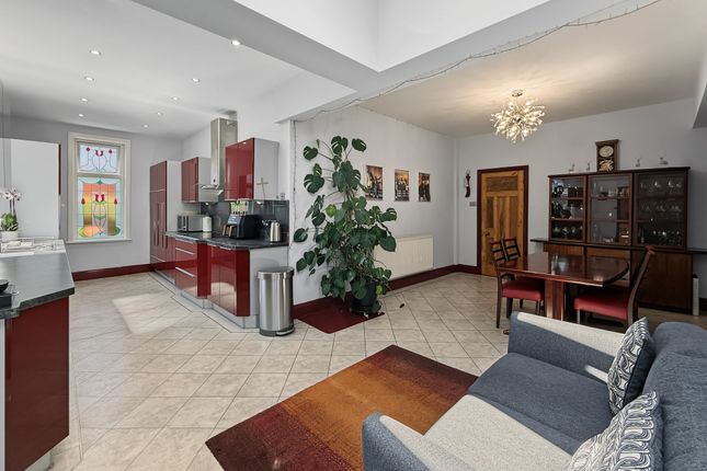 1 Dales Avenue, Manchester photo 4