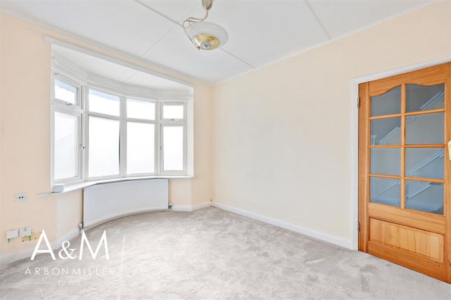 13, Belvedere Avenue, Clayhall photo 4