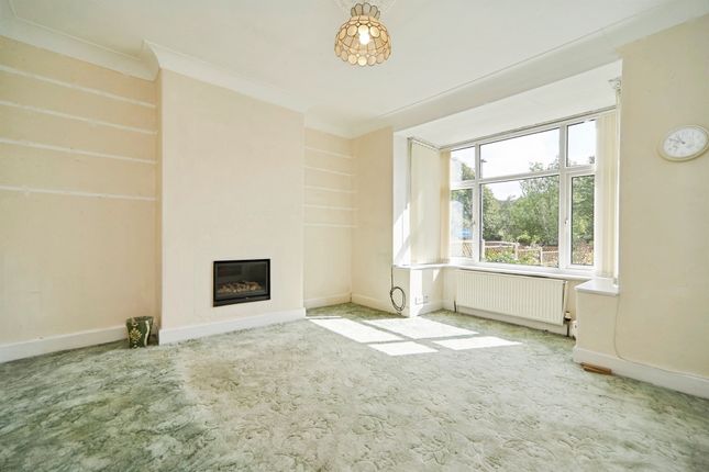 7, Ryshworth Crescent, Bingley photo 3
