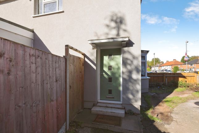 39, Halsbury Grove, West Midlands photo 2