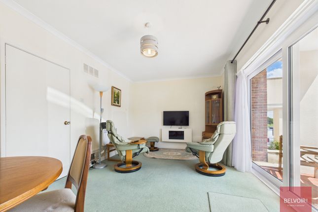 4, Vanewood Court, Plunch Lane, Swansea photo 4