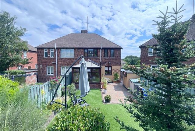 3, Normanton Grove, Sheffield photo 2