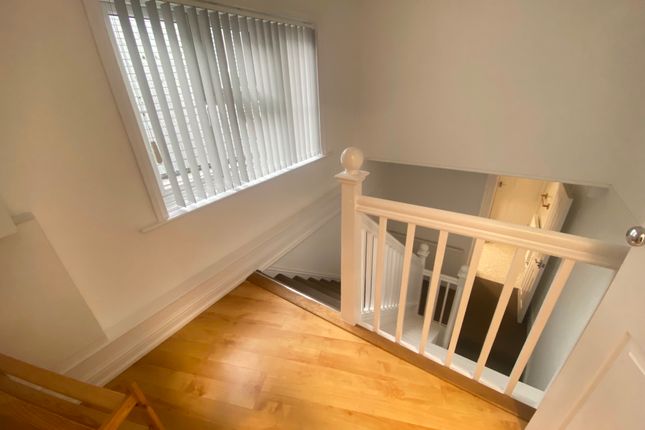 Flat to rent in Chobham Road, Horsell, Woking