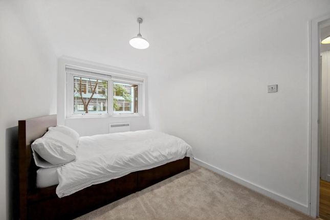 Duplex to rent in King Regent's Place, London