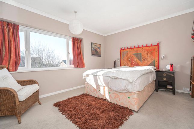 Terraced house for sale in Heath View, London