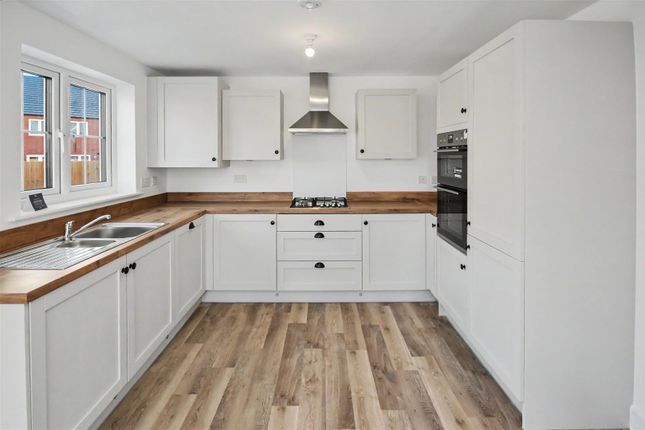 18, Comfrey Court, Corby photo 2