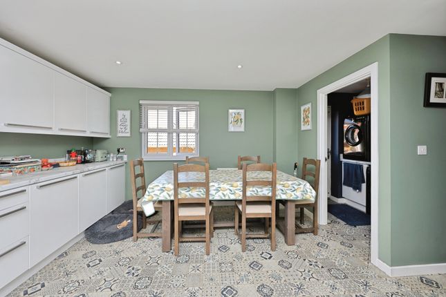 6, Lapwing Drive, Norfolk photo 4