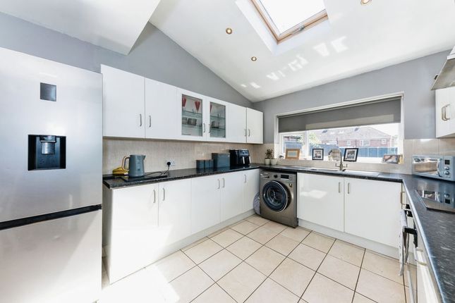 15, Bempton Grove, Grimsby photo 2