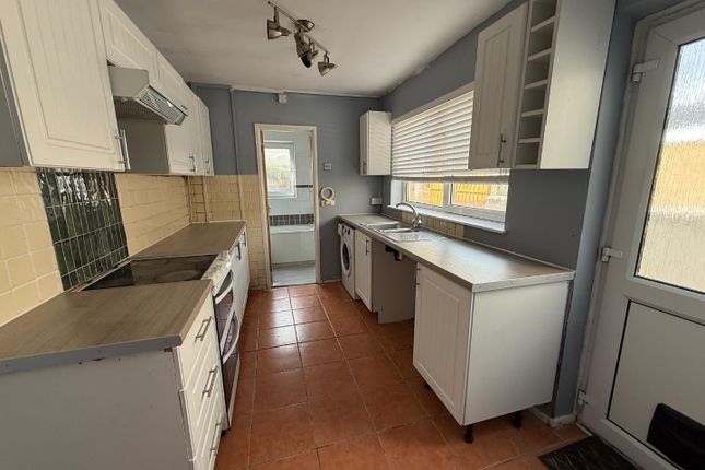 14, Crombey Street, Swindon photo 4
