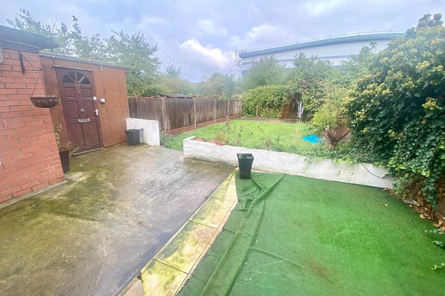 4, Long Drive, Greenford photo 5