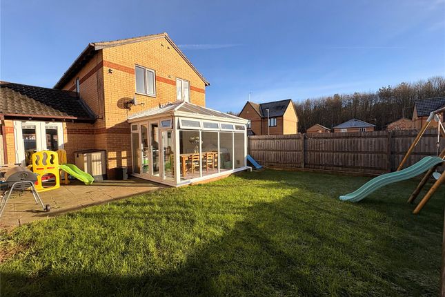 1, Heron Close, Northamptonshire photo 2