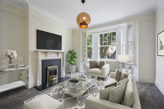 Thumbnail Flat for sale in Riverview Gardens, London