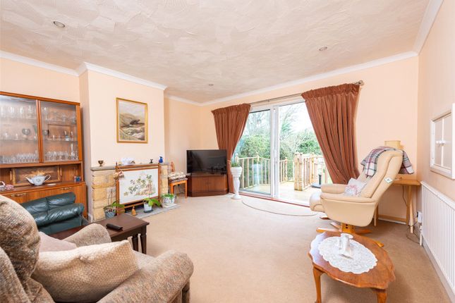 Thumbnail Bungalow for sale in Ash Grove, Kingsclere, Newbury, Hampshire