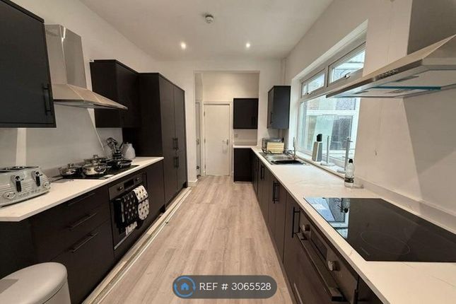 1-bed house on Eccles, Manchester, £700/mo
