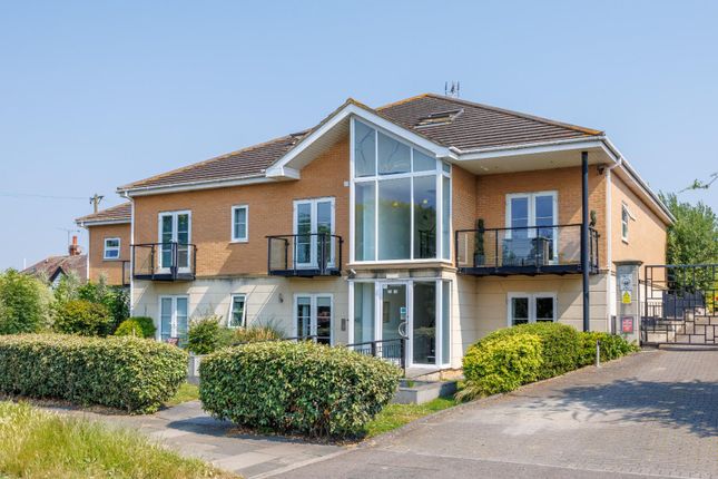 Thumbnail Flat for sale in Rayleigh Road, Eastwood, Leigh-On-Sea