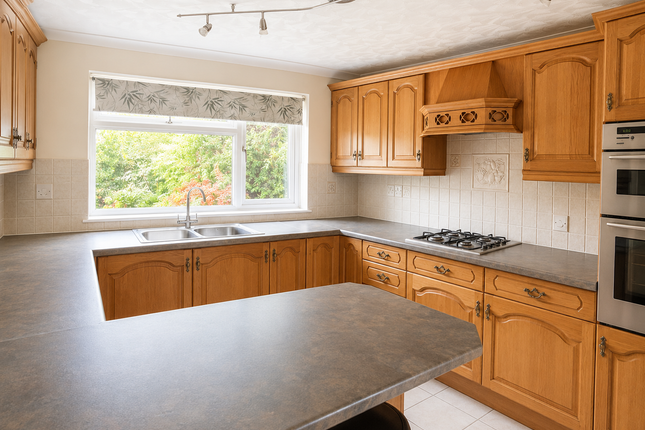 14 Colchester Way, Bedford photo 3