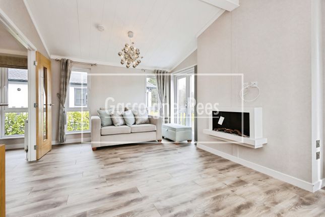 46, Godalming photo 2