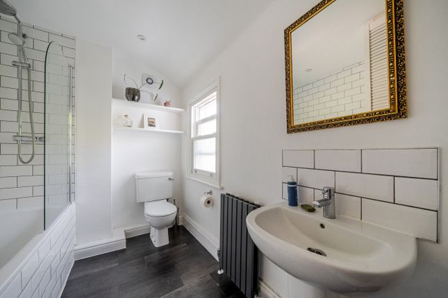 94,, Rommany Road, London photo 4