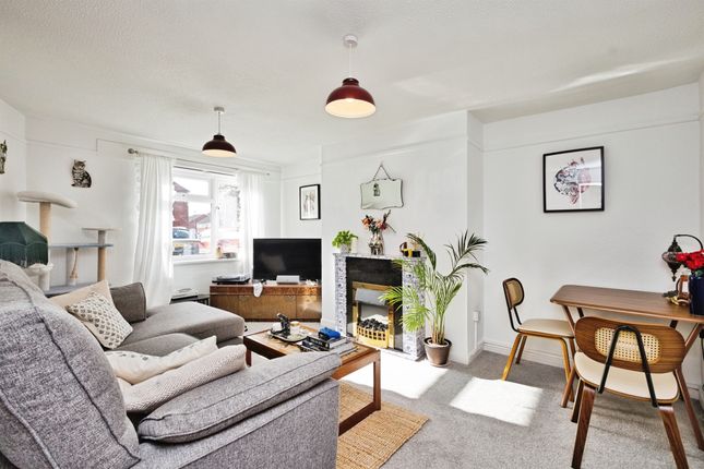 59, Taranto Hill, Yeovil photo 2