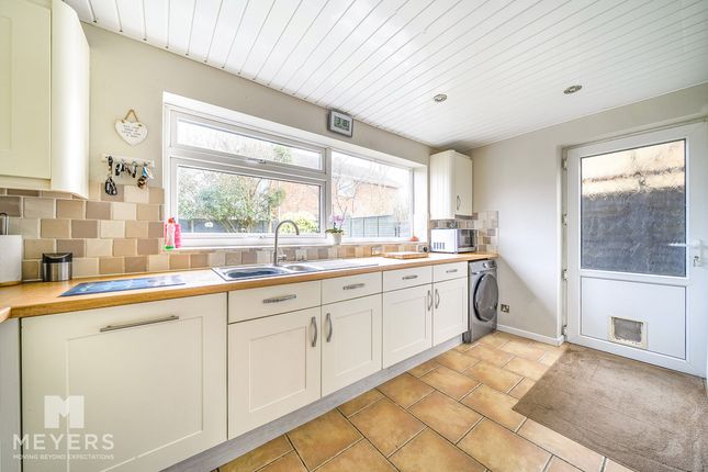 63, Wollaton Road, Ferndown photo 3