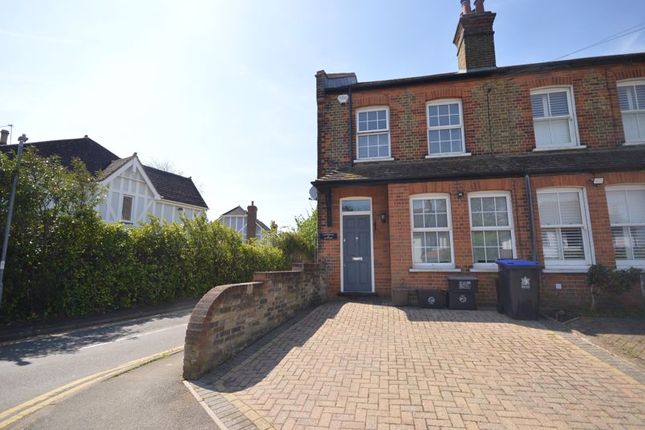 Semi-detached house to rent in Candlemas Lane, Beaconsfield