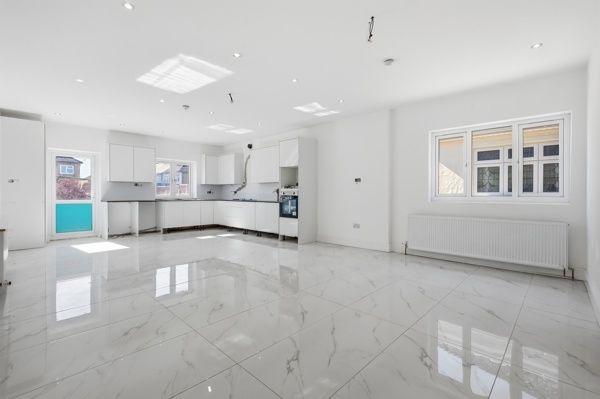 11, Purland Close, Greater London photo 2