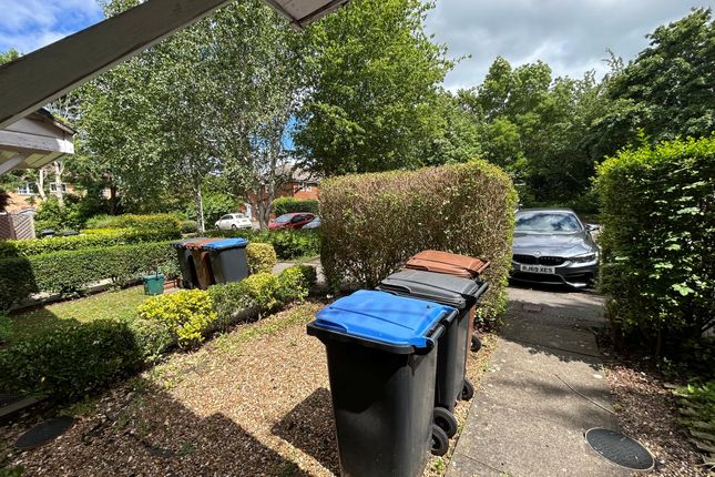 27, Dunsters Mead, Welwyn Garden City photo 5