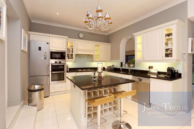 6, Regents Drive, Woodford Green photo 4