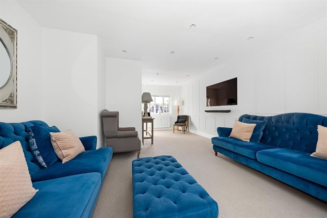 44, Riddlesdown Avenue, Purley photo 4