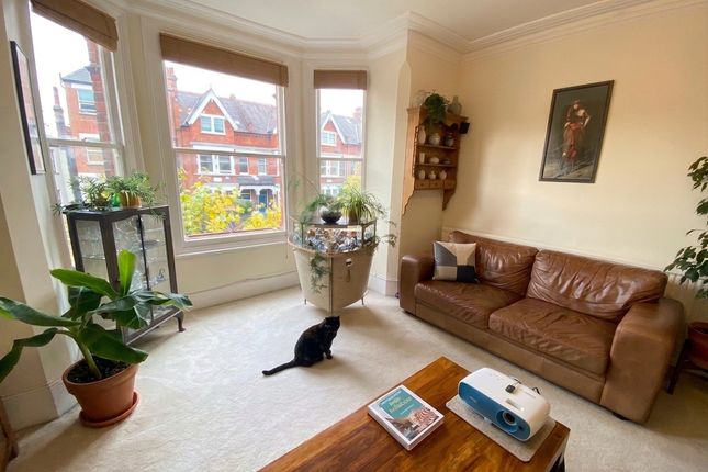 198, Ferme Park Road, London photo 2