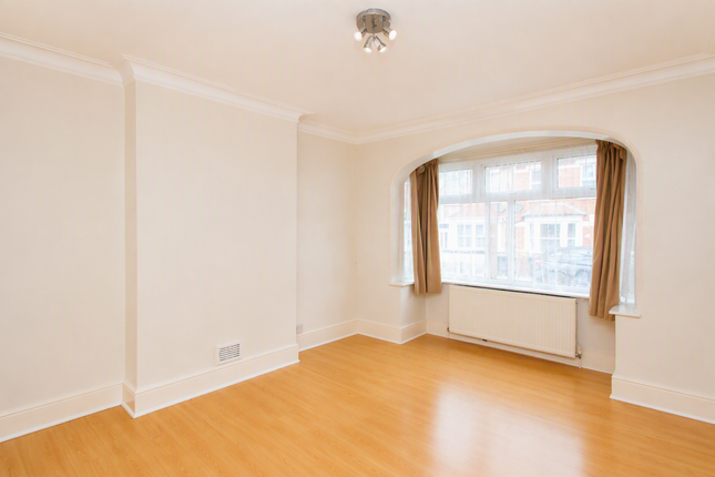 38, Croydon photo 5
