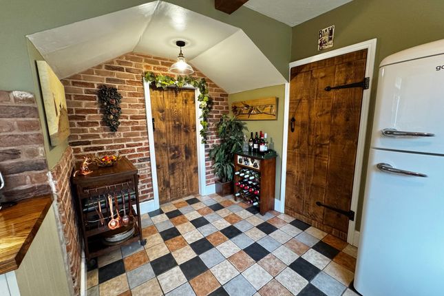 Watermeetings Cottage, Stockport photo 4