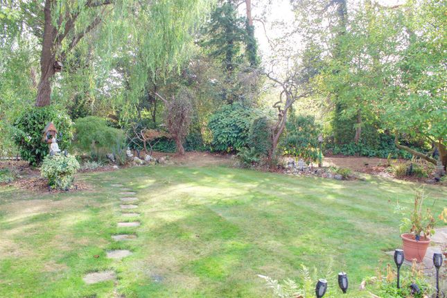 73, Elmroyd Avenue, Potters Bar photo 4