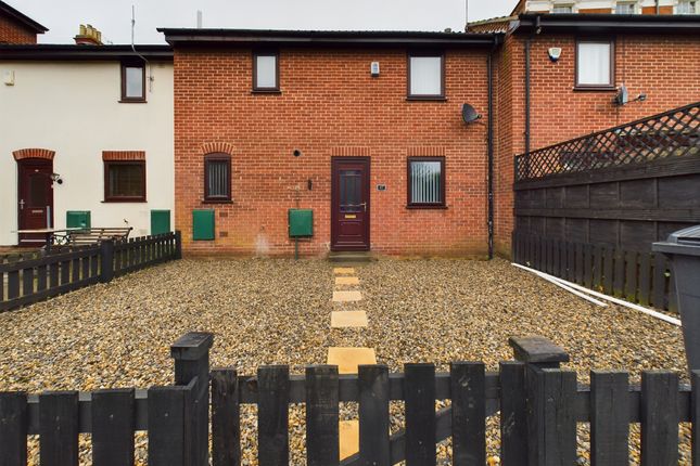 Thumbnail Terraced house to rent in Trinity Court, Fish Street, Hull, Yorkshire