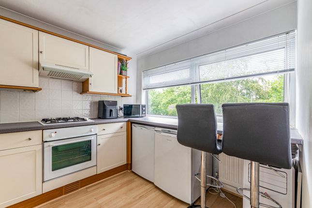 3b, Westfield Parade, New Haw photo 4