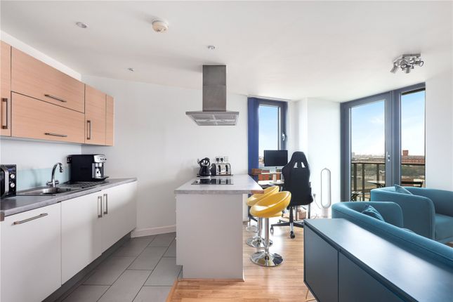 Flat to rent in George Hudson Tower, 28 High Street, London