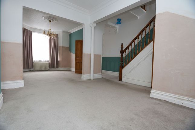 3 Miskin Street, Barry photo 3