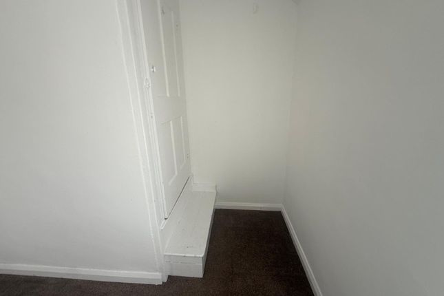 Amesbury Road, Dagenham photo 3