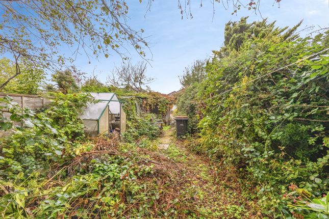 Fir Copse Road, Waterlooville photo 3