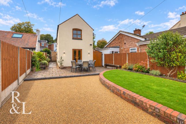 3-bed detached on Wilfred Gardens, Ashby-De-La-Zouch, £350,000