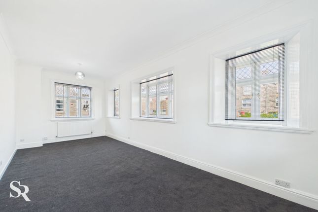 13a Market Street, High Peak photo 2