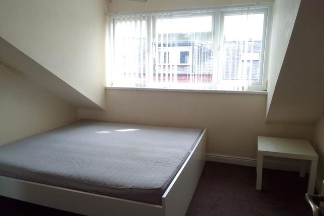 Bright And Tidy Double Bedroom Featuring A Large W...