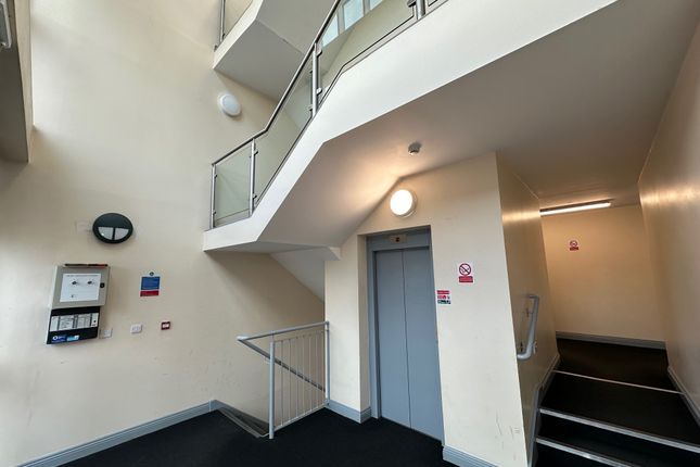 Flat for sale in St. Catherines, Lincoln